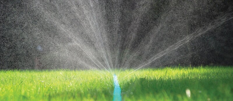 وفر المياه والجهد باستخدام شبكات الري بالرشاشات الذكية &ndash; هوم جاردن لتنسيق الحدائق